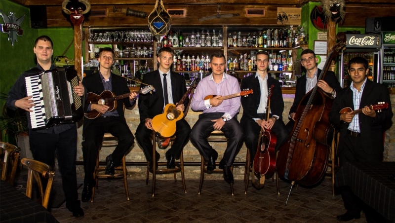 Alibi Bistro 2014